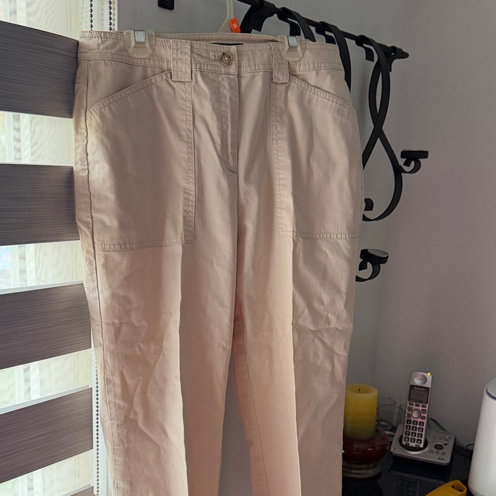 Jones New York Signature Stretch Khaki Pants